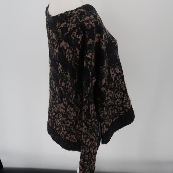 Free People Black and Brown Pullover Floral Sweater Zipper Detail Size XS - Picture 8 of 9